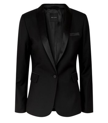 look avec blazer noir